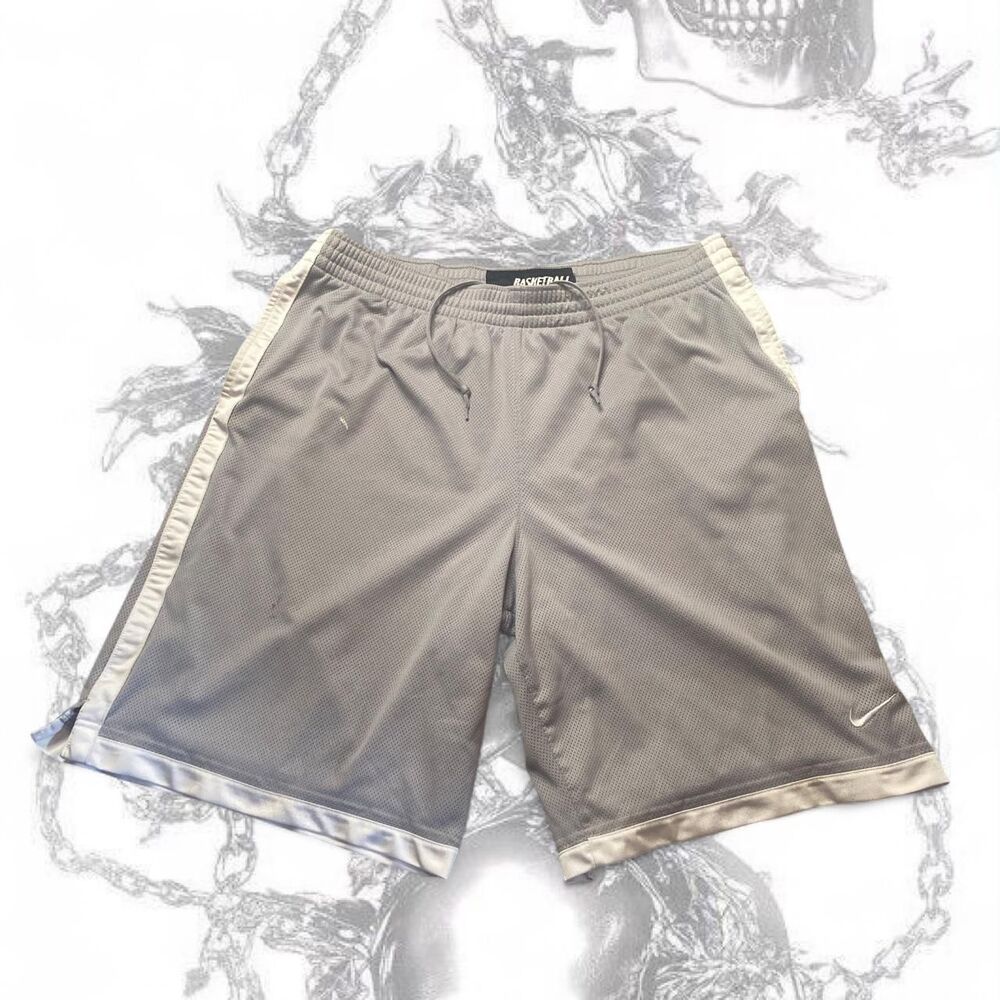 Nike Men's Grey Shorts